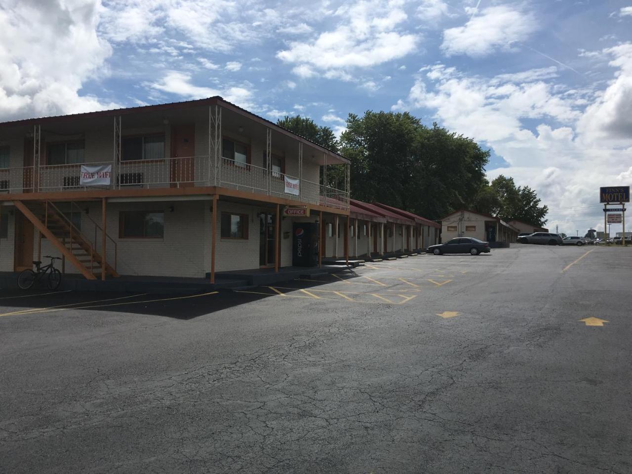 Finn'S Motel Saint James Eksteriør billede