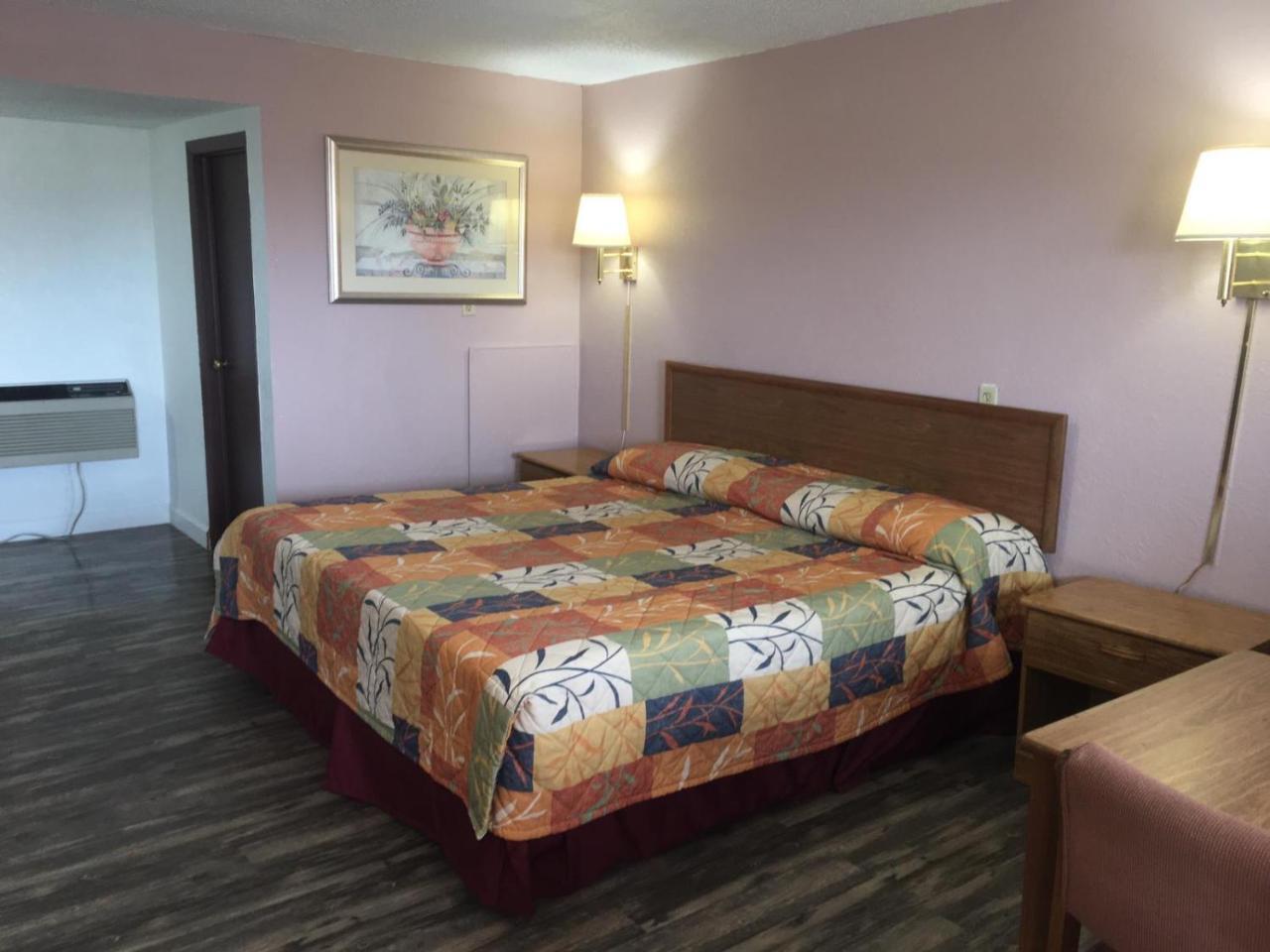 Finn'S Motel Saint James Eksteriør billede